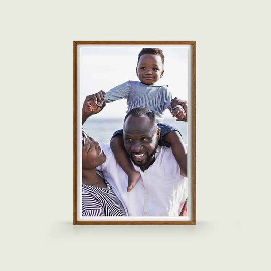 Pinpin 2.0 Aluminum Digital Frame — Wood-Grain Style