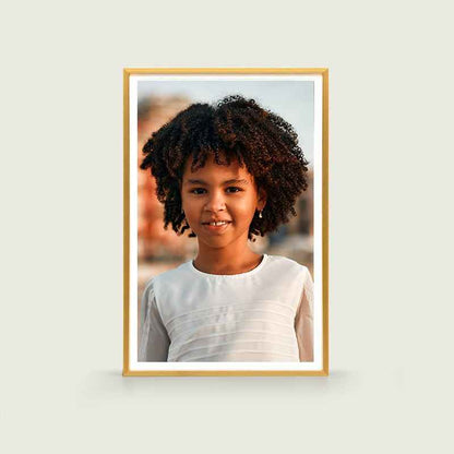 Pinpin 2.0 Aluminum Digital Frame — Sleek Golden