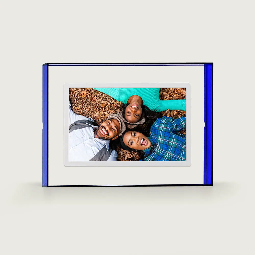 WiFi Digital Picture Frame by Pinpin: Blue Acrylic Frame PinturaLife