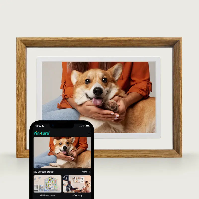 Pinpin Dual-Size Digital Frame - Wood+ WiFi Photo Sharing PinturaLife