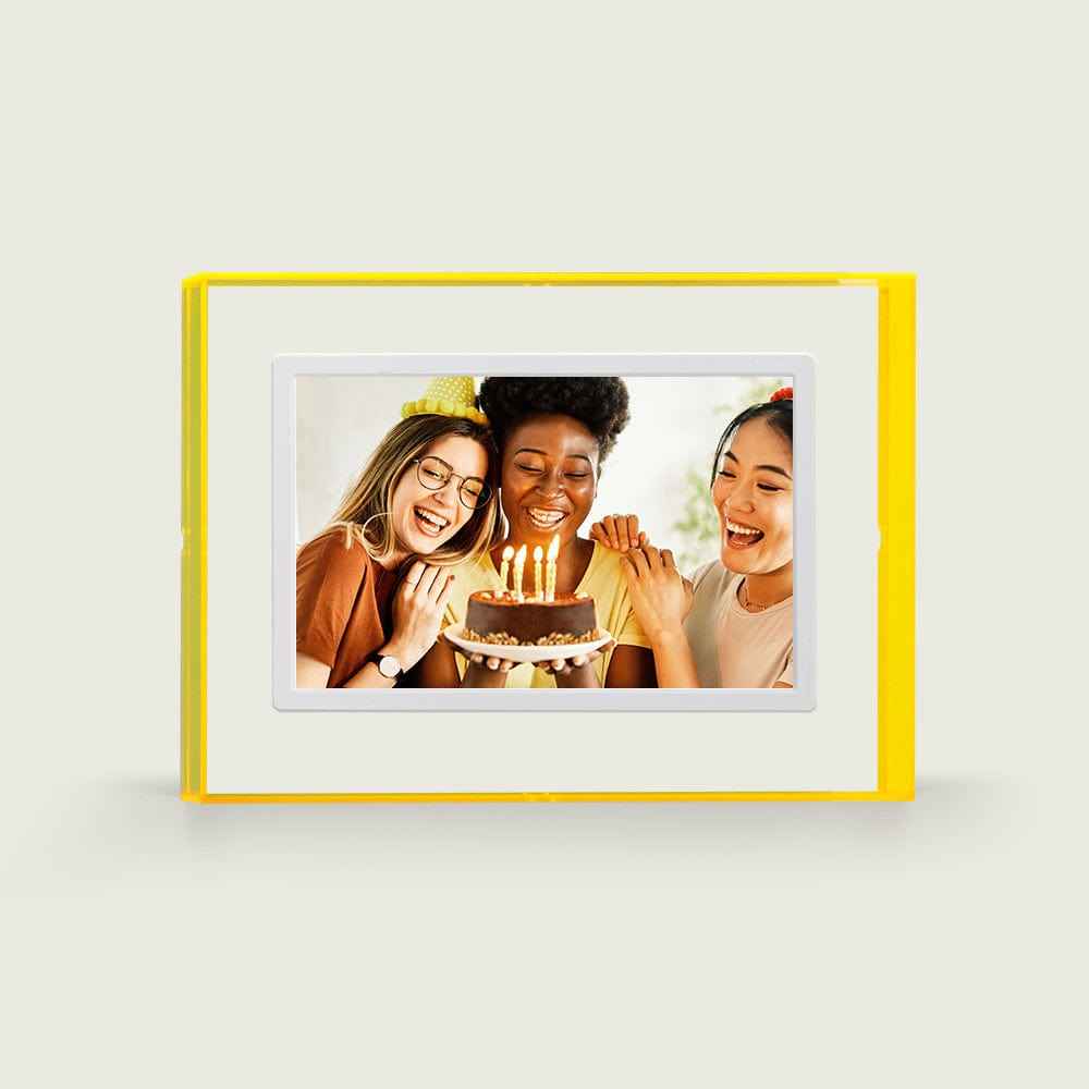 Pinpin 2.0 Yellow Acrylic Digital Frame