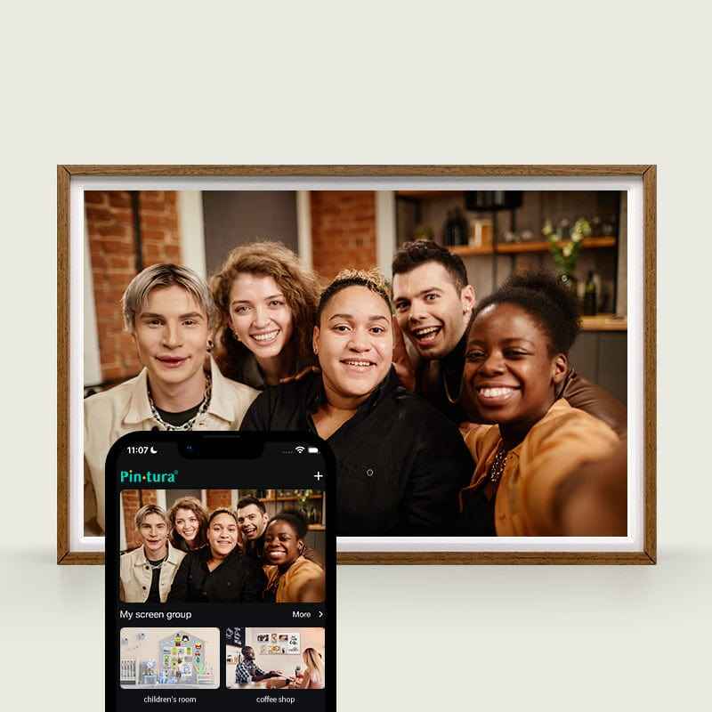 Pinpin 2.0 Aluminum Digital Frame — Wood-Grain Style