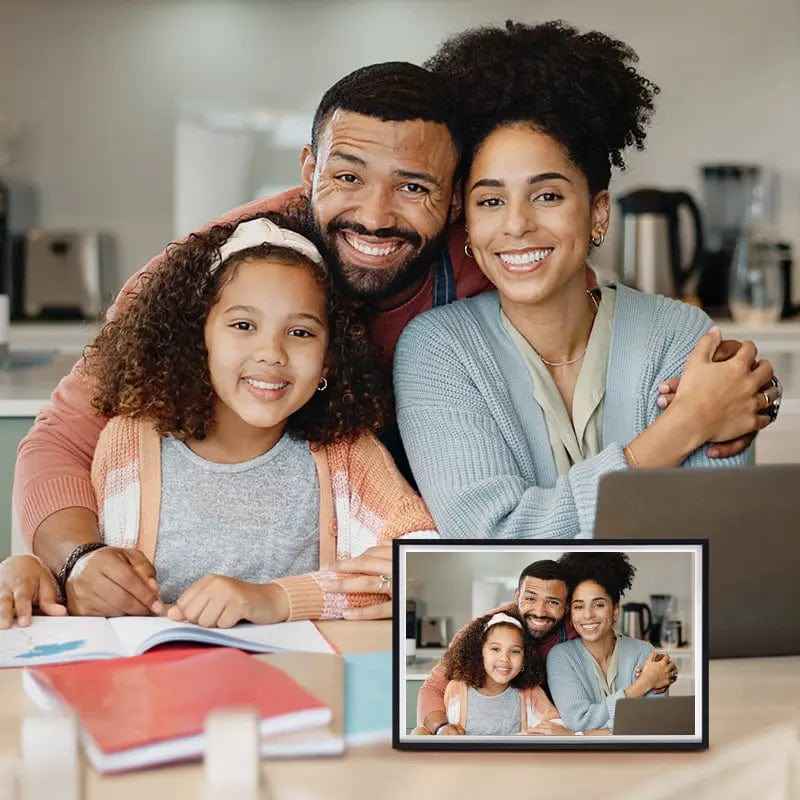 Pinpin 2.0 Aluminum Digital Frame — Sleek Black