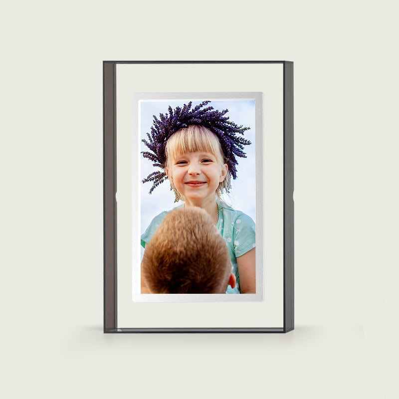 Pinpin 2.0 Gray Acrylic Digital Frame