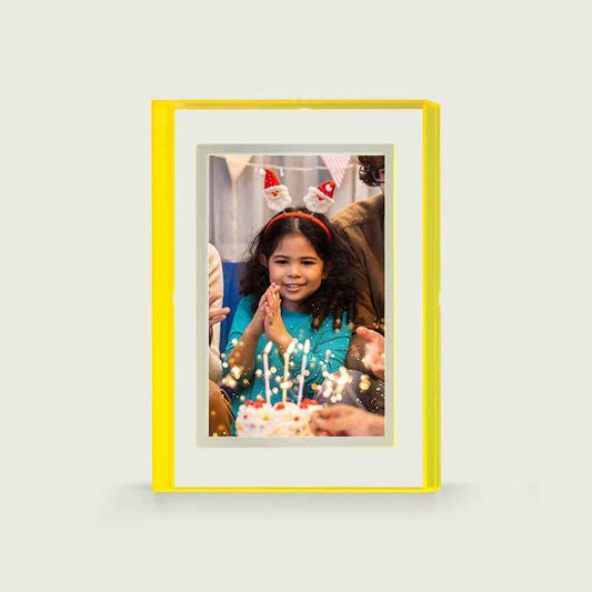 Pinpin 2.0 Yellow Acrylic Digital Frame